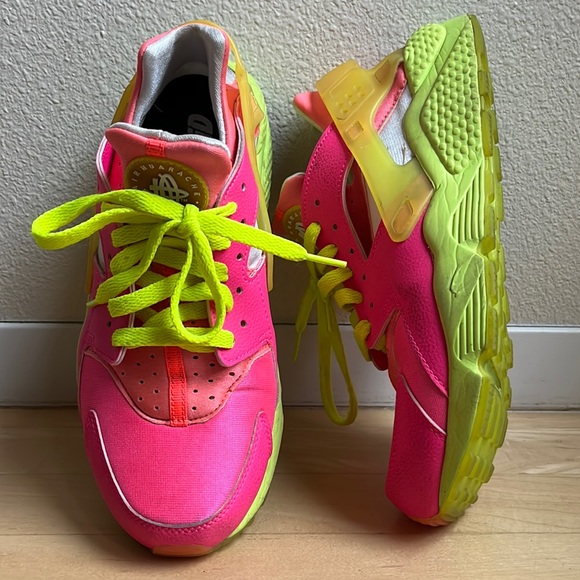 NIKEiD Air Huarache Neon Pink size 8.5 - Picture 2 of 12